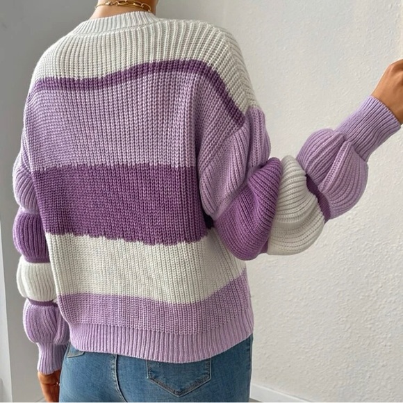 🆕 Gathered Sleeved Sweater - Purple Stripes - Picture 3 of 6